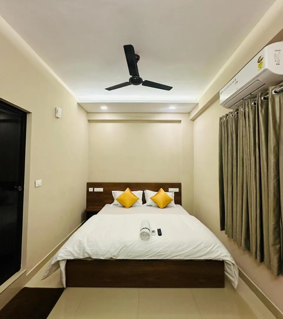 Otel Ishaz Rooms Kochi
